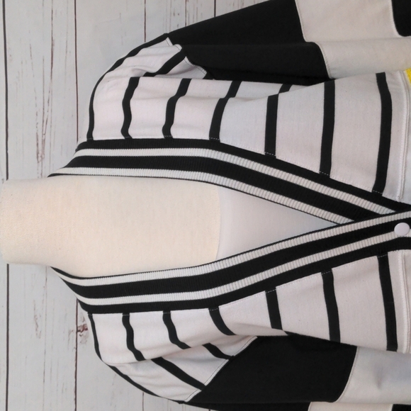 Women's C.A. Sport Totally 80's Colorblock and Shapes Cardigan Sweater M… - Picture 2 of 16